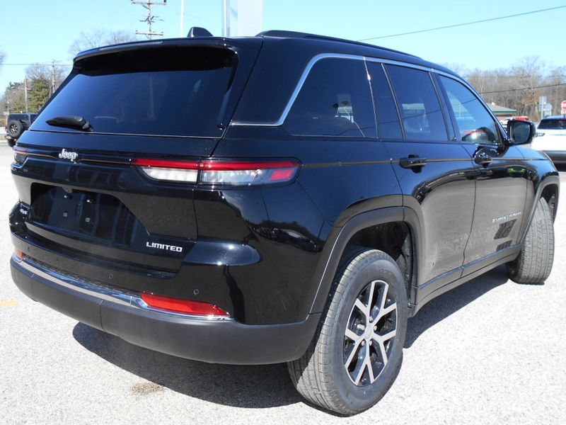 2025 Jeep Grand Cherokee Limited 4x4Image 32