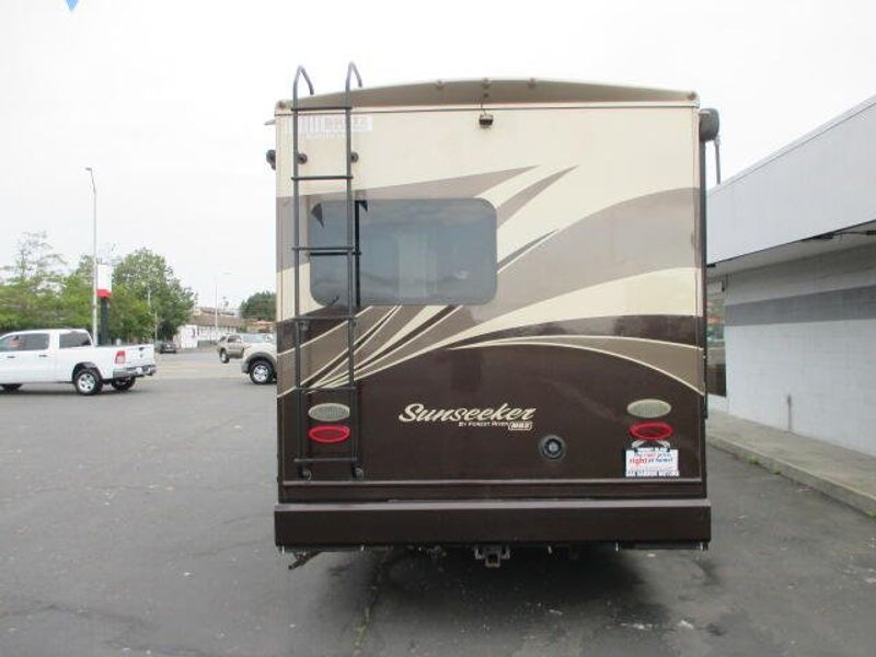 Used 2016 Mercedes-Benz Sprinter 3500 Chassis Image 8