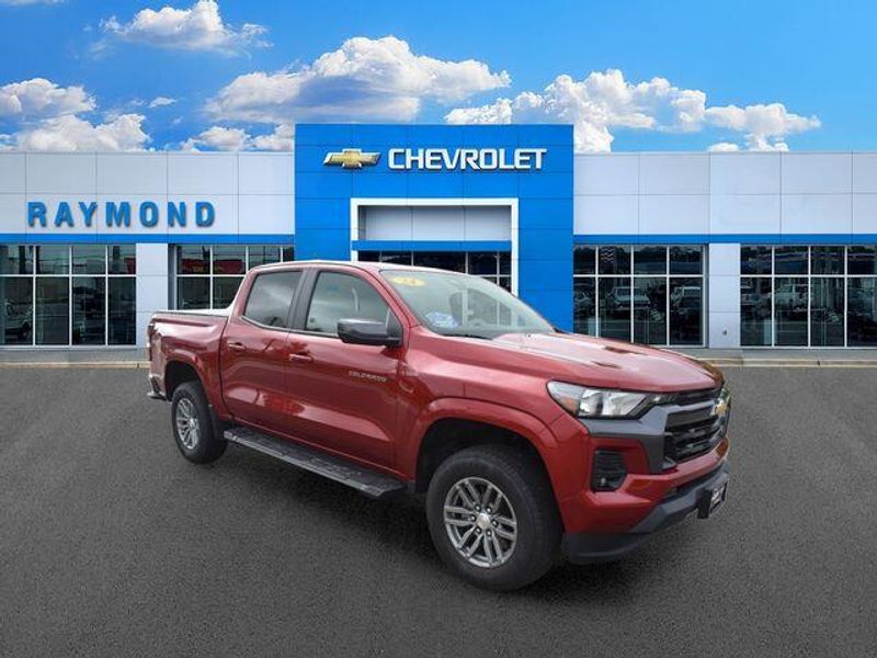 Used 2024 Chevrolet Colorado LTImage 10