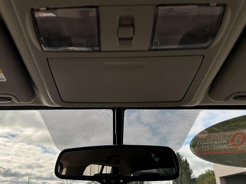 2021 Nissan Frontier Crew Cab photo 18