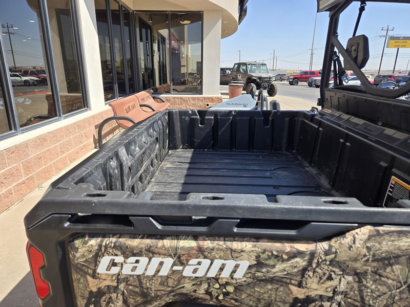 USED 2023 CAN-AM DEFENDER XT HD10 Image 12