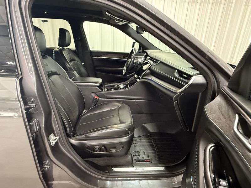Used 2021 Jeep Grand Cherokee L OverlandImage 13