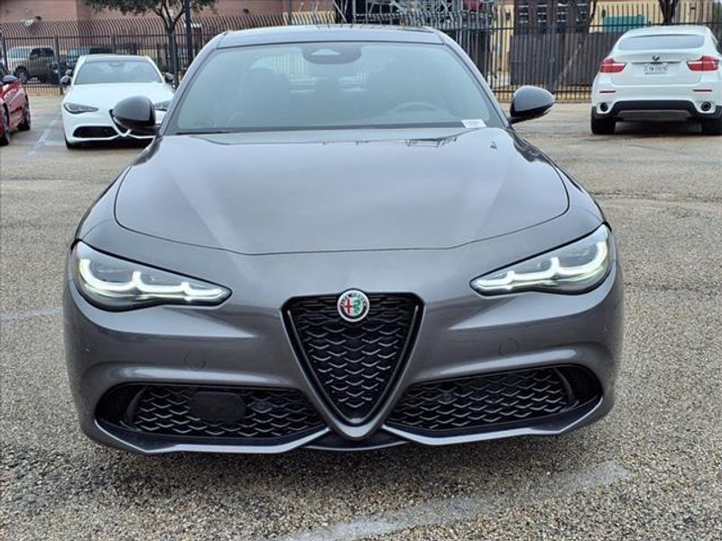 2025 Alfa Romeo GiuliaImage 4