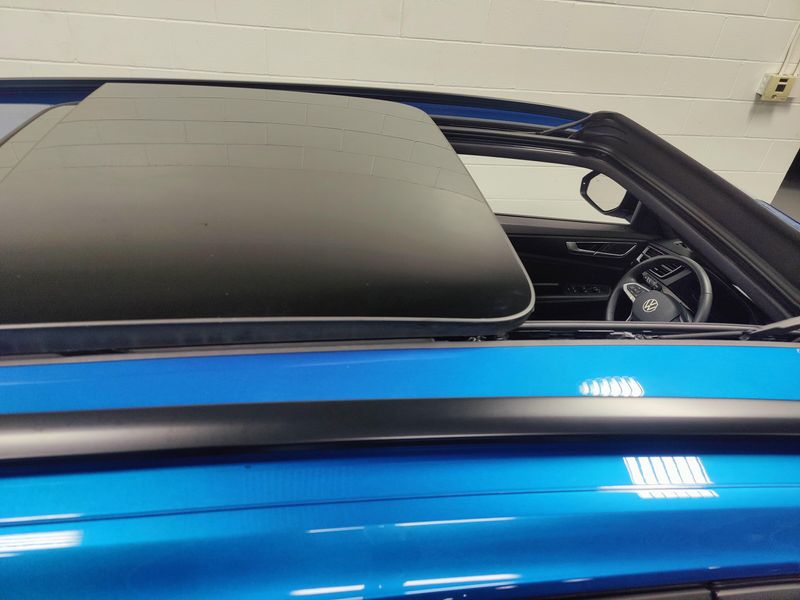 Used 2025 Volkswagen Atlas Cross Sport SEL AWD R-Line Black w/Sunroof/NavImage 6