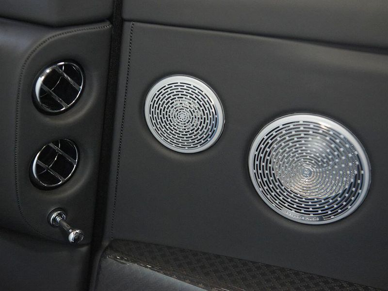 New 2027 Rolls-Royce Cullinan Black BadgeImage 22