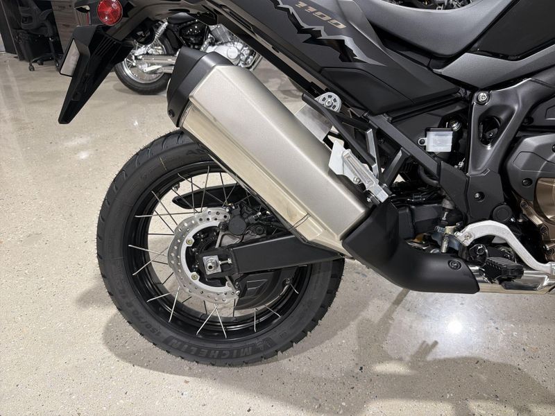 New 2026 Honda AFRICA TWIN DCT Image 21