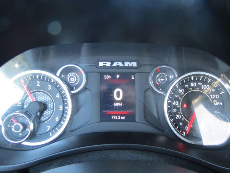 Used 2024 RAM 2500 Big Horn 4x4 4dr Crew Cab 6.3 ft. SB PickupImage 20