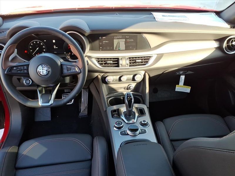 New 2025 Alfa Romeo Stelvio Intensa AwdImage 12