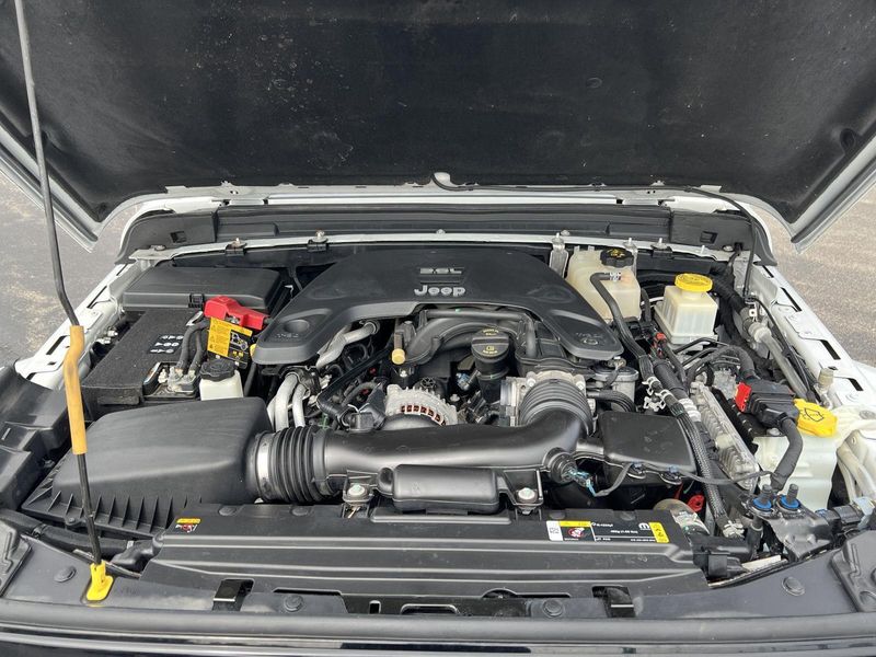 2021 Jeep Gladiator Willys photo 41