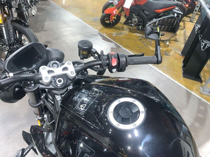 New 2025 Triumph STREET TRIPLE 765 RS Image 16