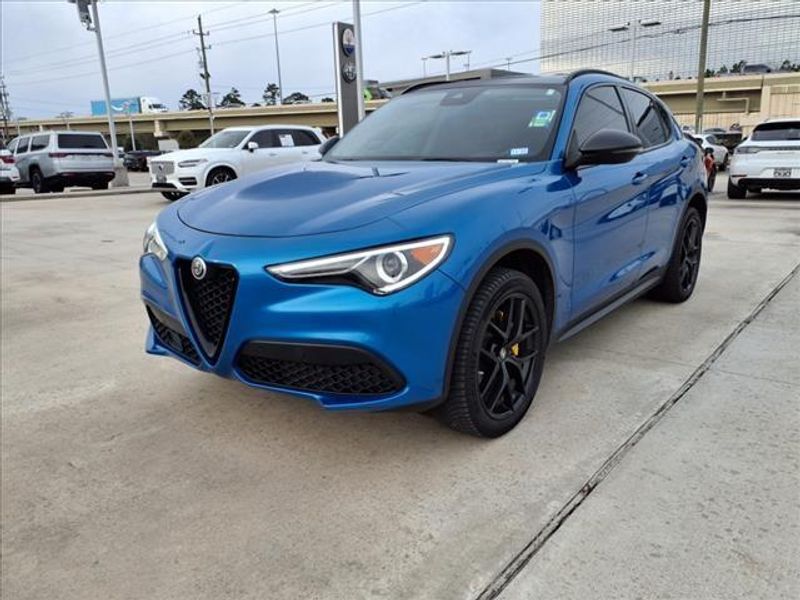 2020 Alfa Romeo Stelvio Image 17