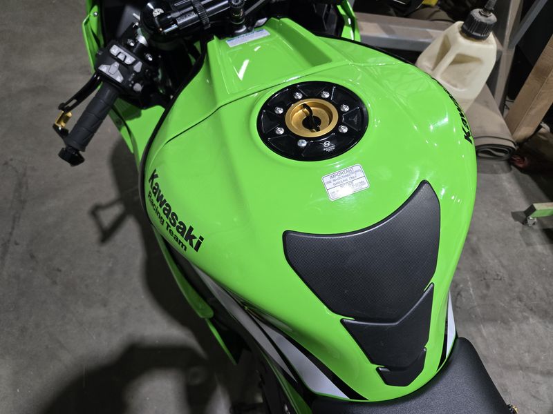 USED 2025 KAWASAKI NINJA ZX10R ABS KRT EDITION Image 11