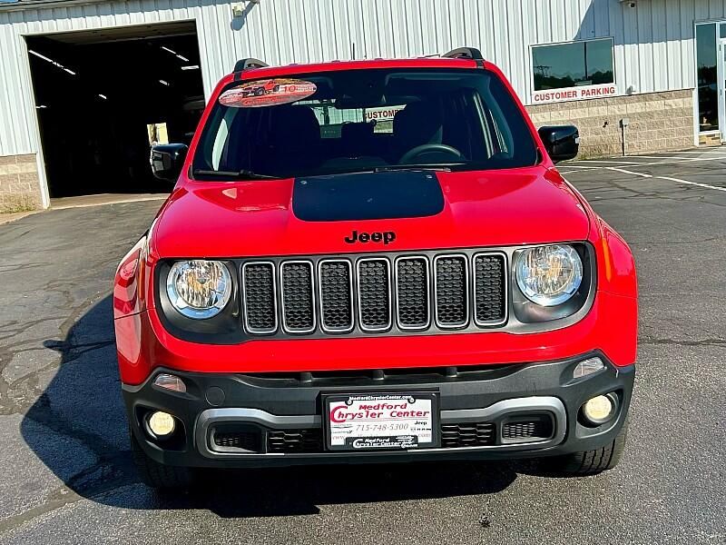 2023 Jeep Renegade Latitude photo 2