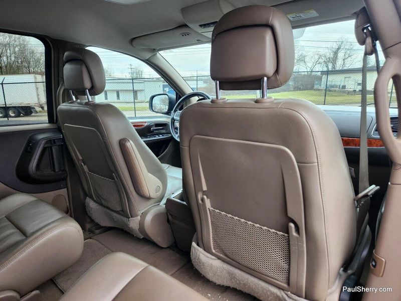 Used 2014 Chrysler Town & Country Touring