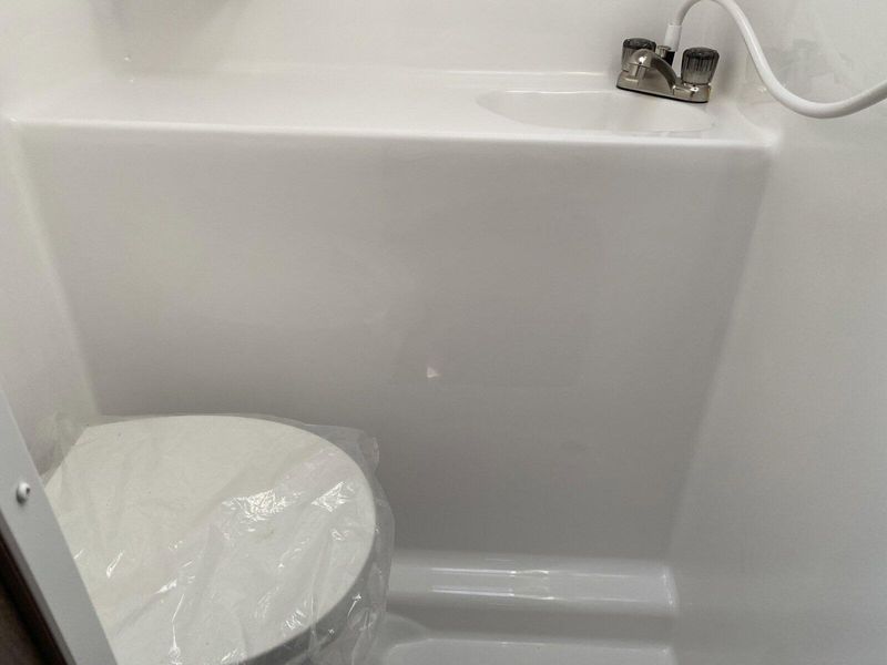 New 2025 ARCTIC FOX 811 W/Gen Image 15