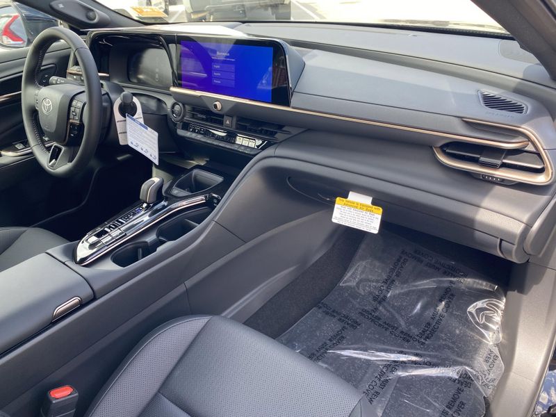 New 2026 Toyota Crown LimitedImage 9