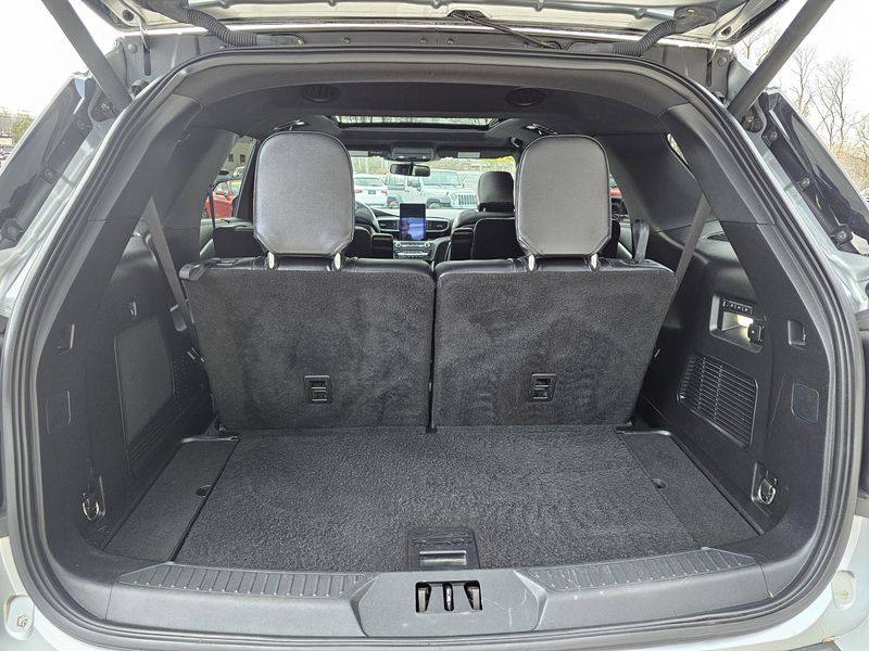 Used 2020 Ford Explorer STImage 8