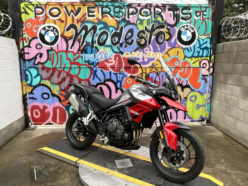 2023 Triumph TIGER 850 SPORT in a DIABLO RED / GRAPHITE exterior color. BMW Motorcycles of Modesto 209-524-2955 bmwmotorcyclesofmodesto.com 