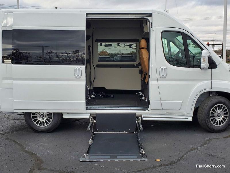 2023 RAM ProMaster 2500 High Roof 136WBImage 29