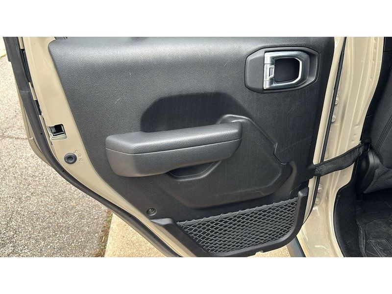 Used 2022 Jeep Wrangler Unlimited WillysImage 7