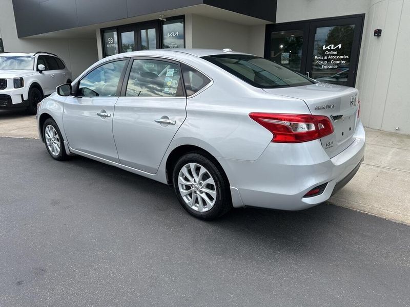 2018 Nissan Sentra SVImage 7