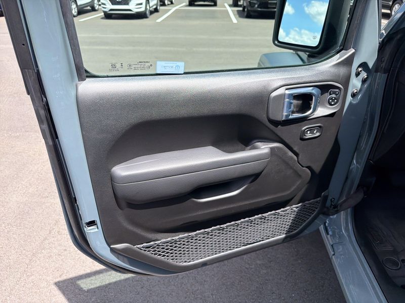New 2026 Jeep Wrangler 2-door Sport SImage 44