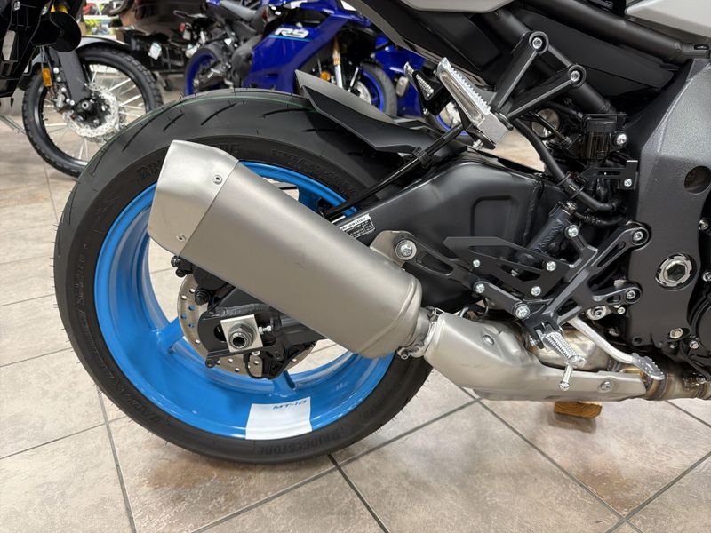 New 2026 Yamaha MT-10 Image 22
