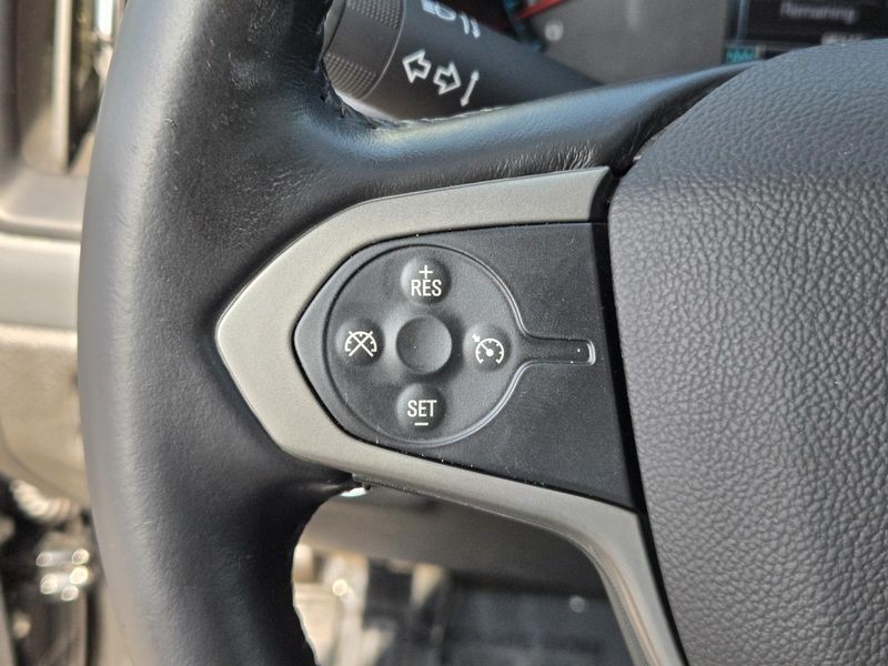 Used 2018 Chevrolet Colorado 4WD Crew Cab 128.3 Z71