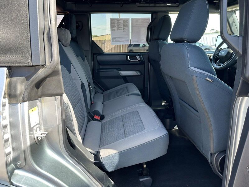 2022 Ford Bronco Outer BanksImage 10