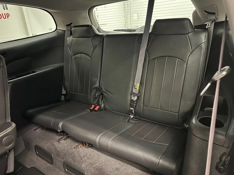 2015 Buick Enclave Leather GroupImage 25