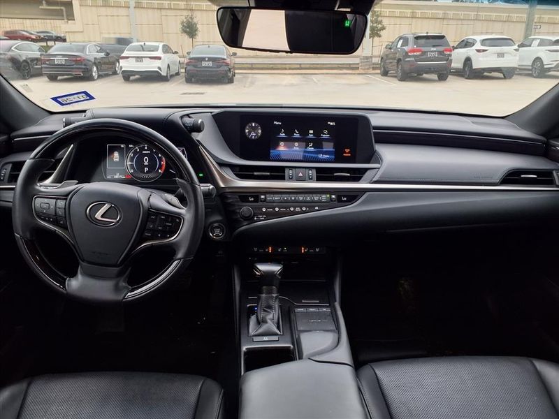 Used 2019 Lexus ES 350Image 13