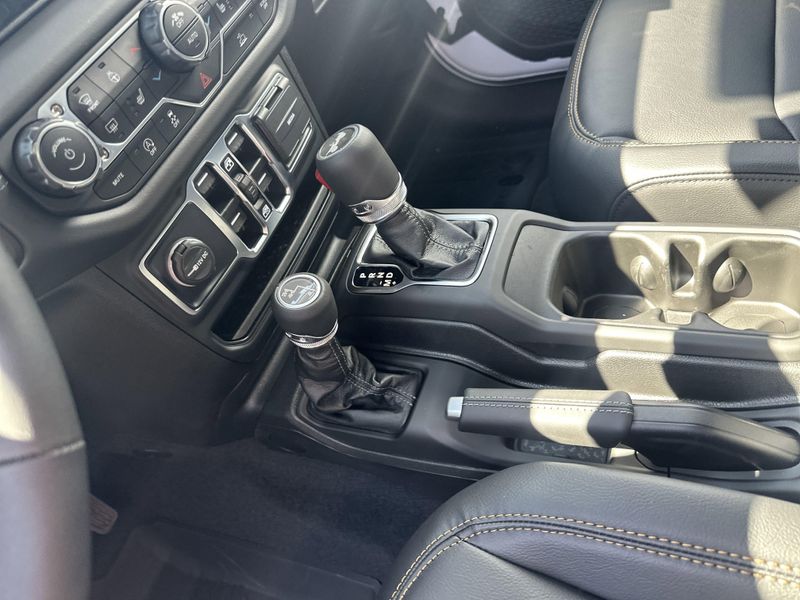 2025 Jeep Wrangler 4-door SaharaImage 26