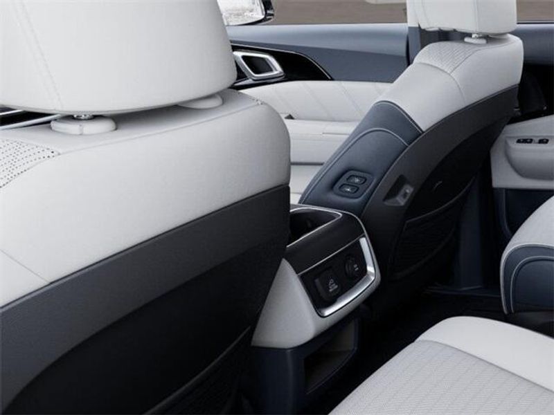 2025 Kia Carnival Hybrid SX PrestigeImage 26