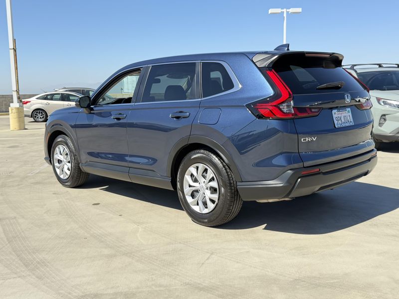 Used 2025 Honda CR-V LXImage 7