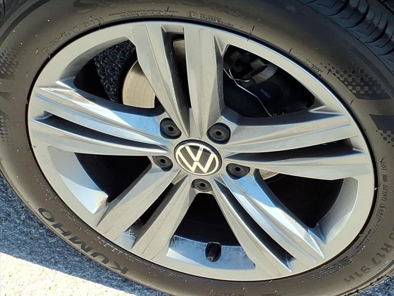 2024 Volkswagen Jetta SE photo 11