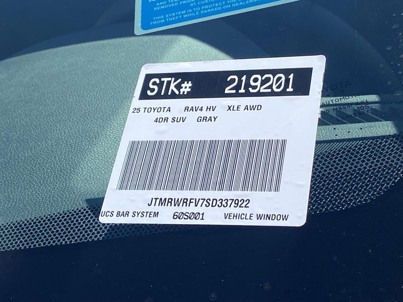 New 2025 Toyota RAV4 Hybrid XLEImage 21