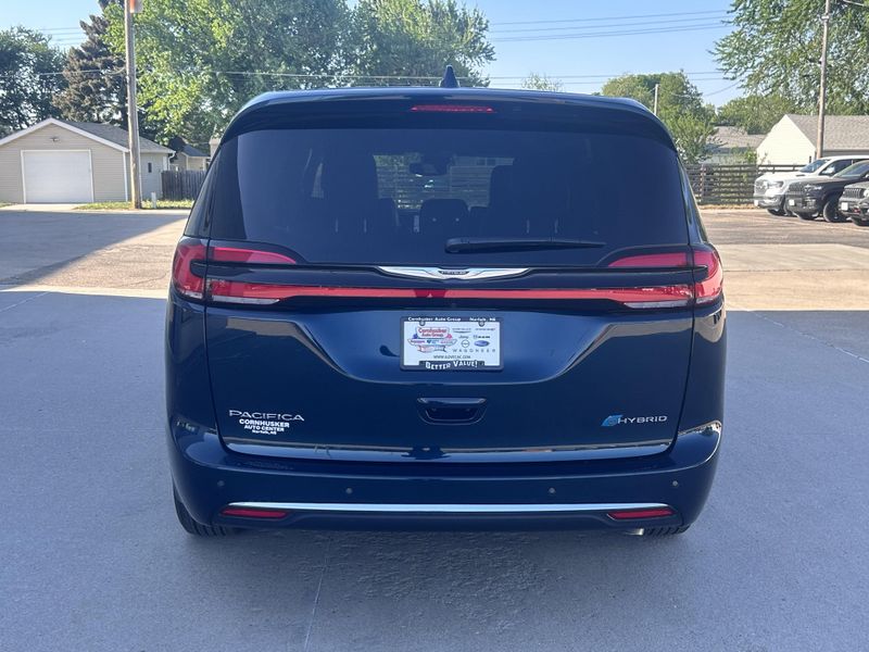 2025 Chrysler Pacifica Hybrid SelectImage 7