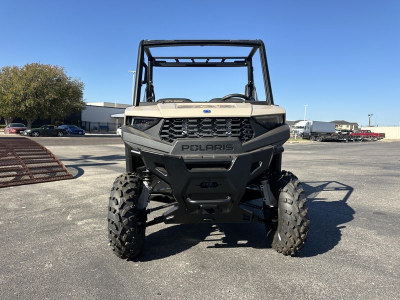 2025 POLARIS RANGER CREW SP 570 PREMIUM SAND DUNE in a SAND DUNE exterior color. Family PowerSports (877) 886-1997 familypowersports.com 