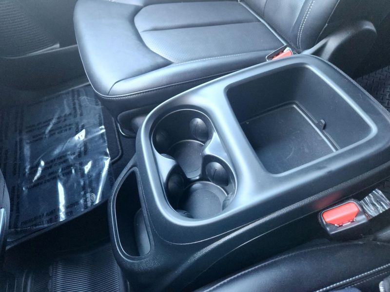 New 2026 Chrysler Voyager Lx