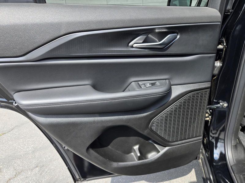 2025 Jeep Grand Cherokee Altitude photo 22