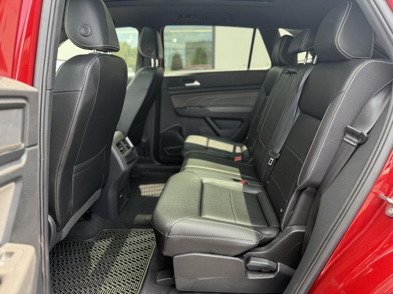 2023 Volkswagen Atlas Cross Sport 3.6L V6 SELImage 44
