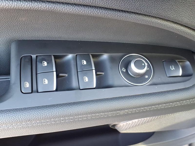 New 2025 Alfa Romeo Stelvio AwdImage 17