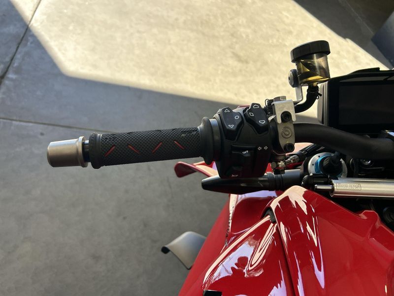 New 2026 Ducati STREETFIGHTER V4 S Image 23