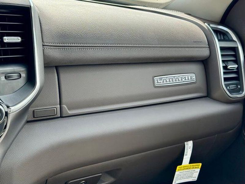 New 2027 RAM 3500 LaramieImage 20