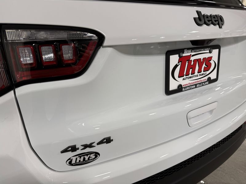 New 2026 Jeep Compass Latitude Altitude 4x4Image 5