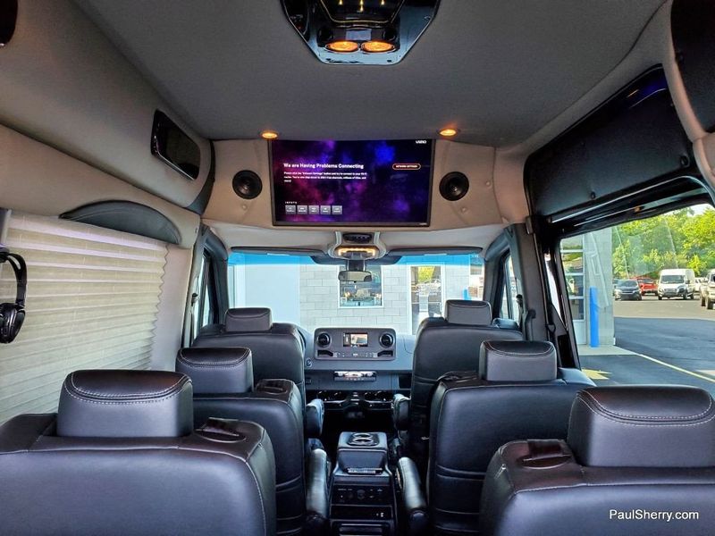 2023 Mercedes-Benz Sprinter 2500 Standard Roof 4-Cyl Diesel HOImage 30