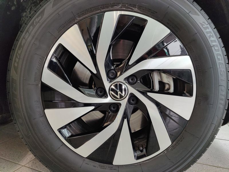 Used 2025 Volkswagen Tiguan S 4-Motion AWDImage 18