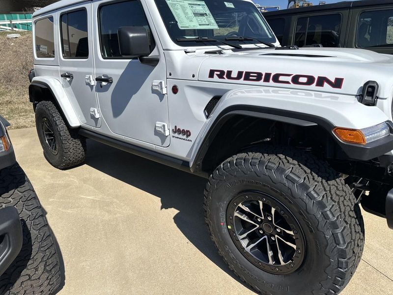 2025 Jeep Wrangler 4-door Rubicon XImage 5