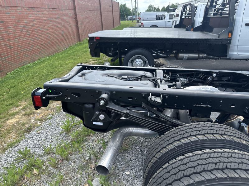2025 RAM 4500 Tradesman Chassis Crew Cab 4x4 60