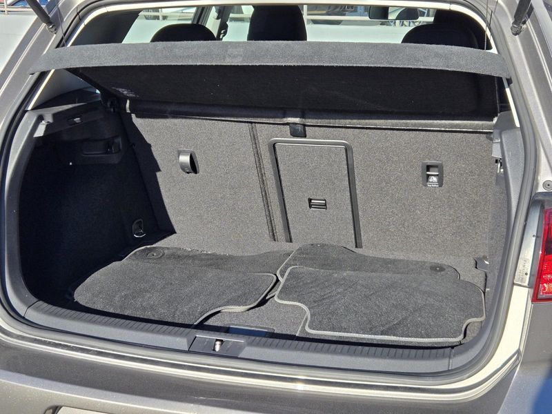 Used 2016 Volkswagen e-Golf 4dr HB SE